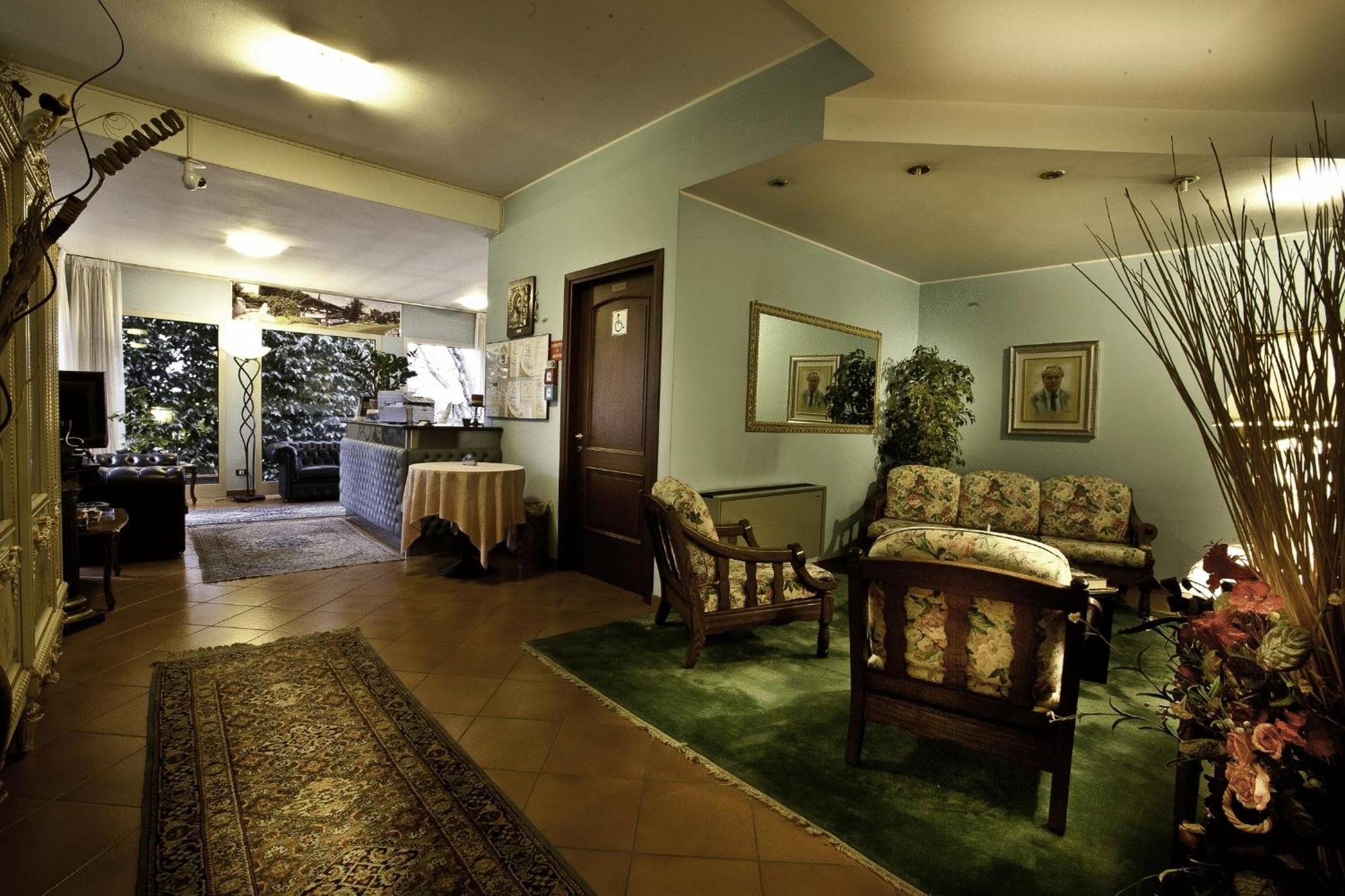 Hotel Nastro Azzurro Monguzzo Kültér fotó