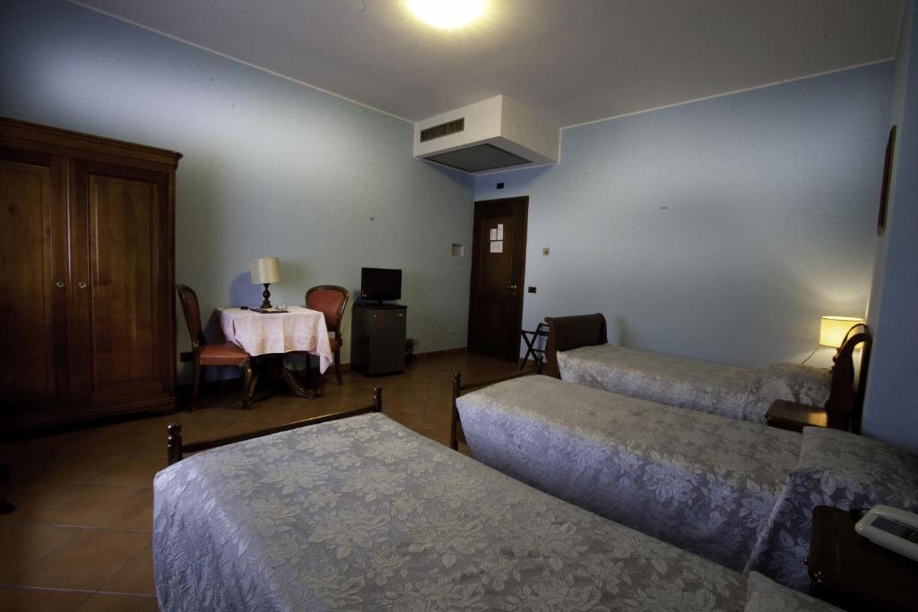 Hotel Nastro Azzurro Monguzzo Szoba fotó