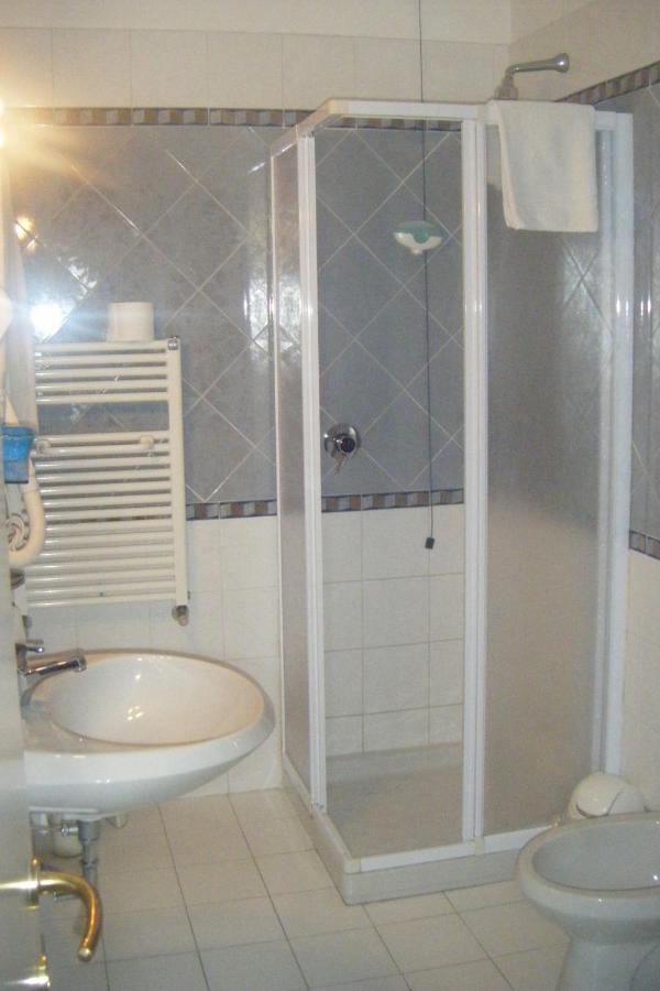 Hotel Nastro Azzurro Monguzzo Szoba fotó